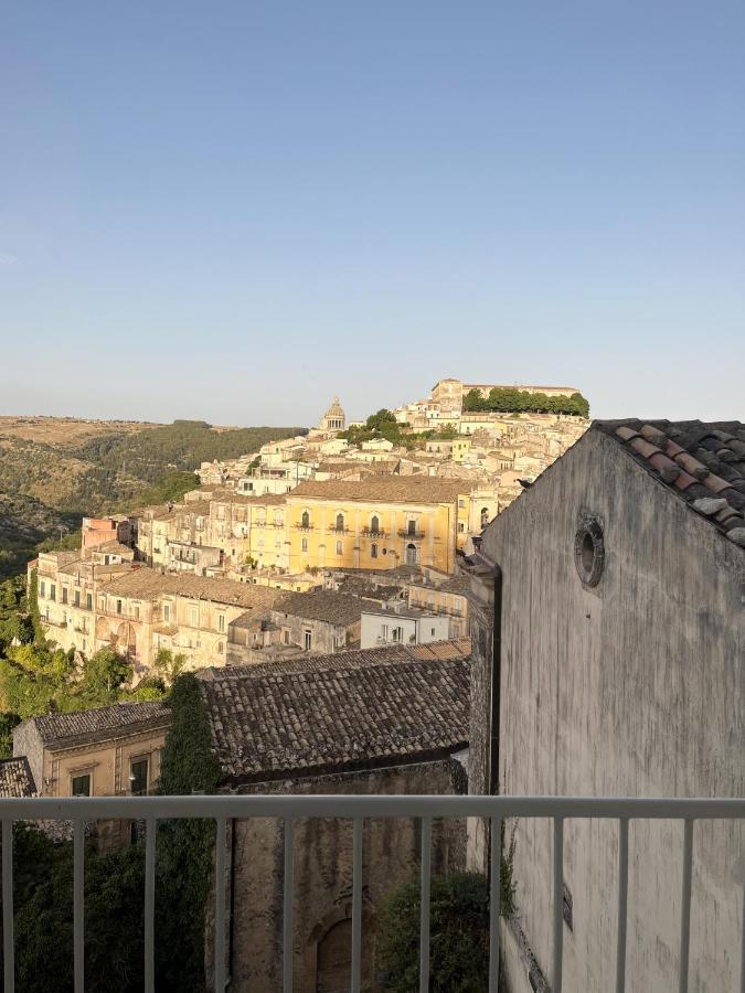 La Casa Di Irene - Suites Con Vista Ragusa Exteriör bild