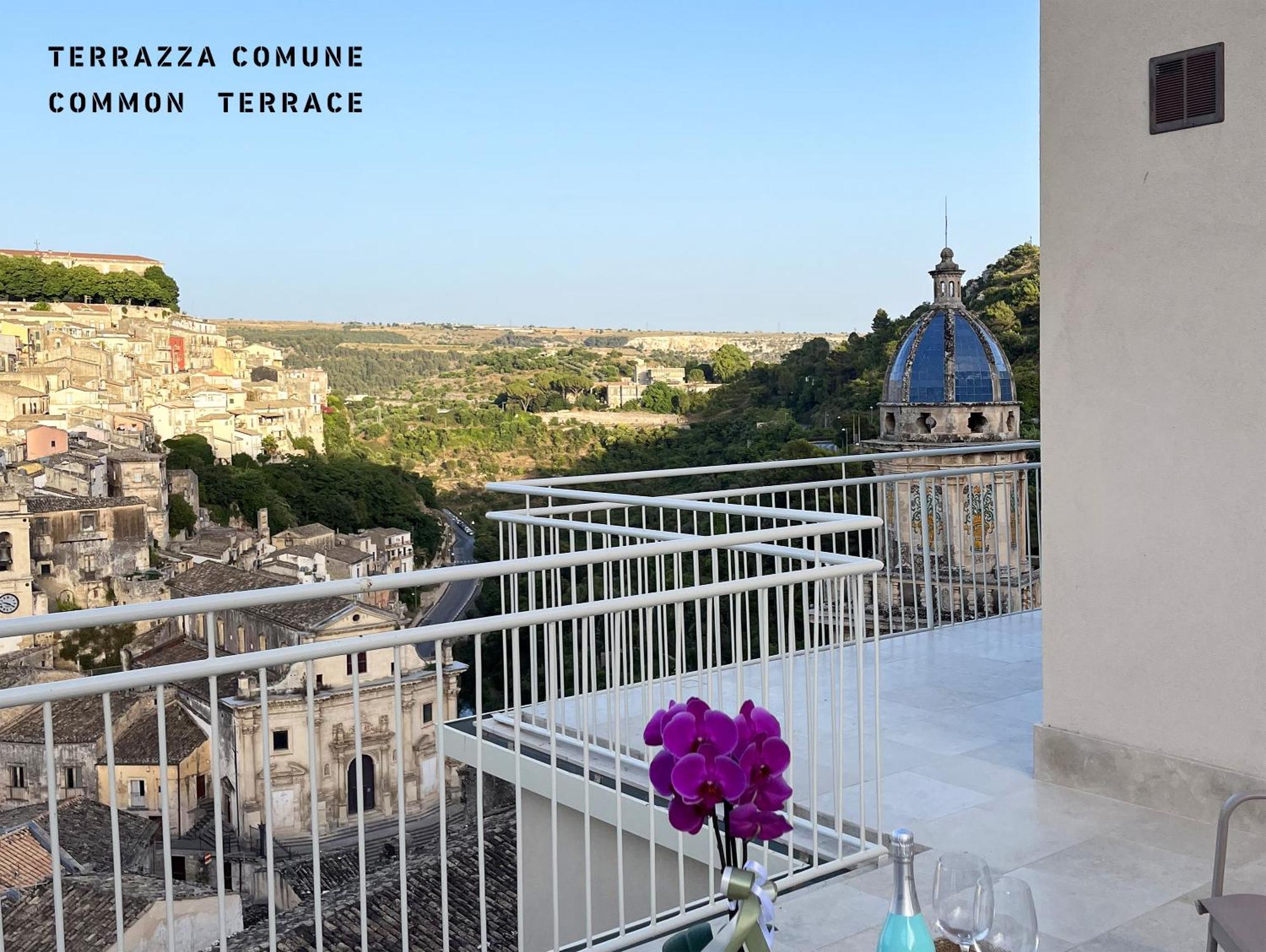 La Casa Di Irene - Suites Con Vista Ragusa Exteriör bild