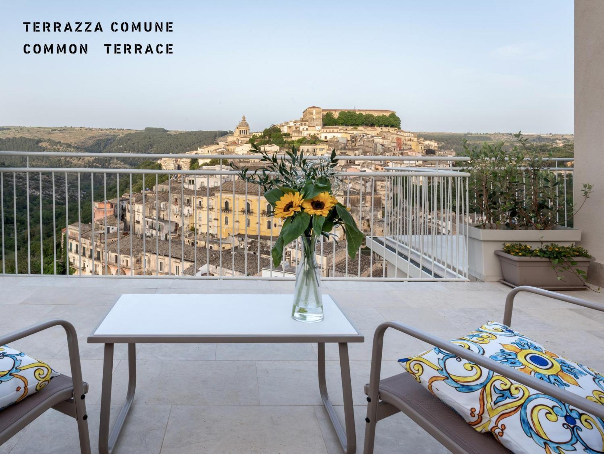 La Casa Di Irene - Suites Con Vista Ragusa Exteriör bild